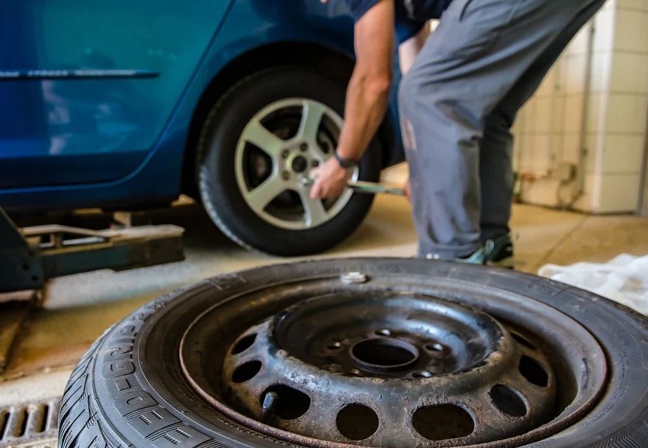 Zašto su automobilske gume isključivo crne boje?